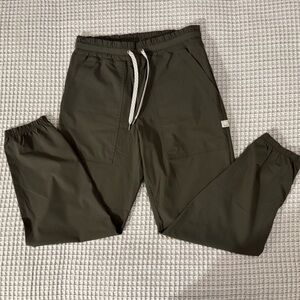 Brand New NWOT Vuori Green Joggers